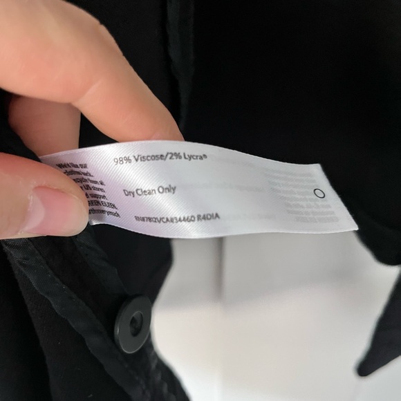 Eileen Fisher viscose and Lycra blazer. - Picture 4 of 4